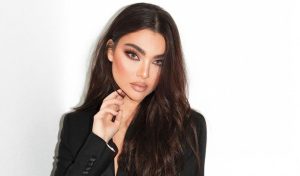 الفنانة اللبنانية قمر