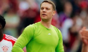 لاعب كرة القدم الألماني مانويل نوير