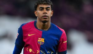 لاعب كرة القدم الإسباني لامين يامال